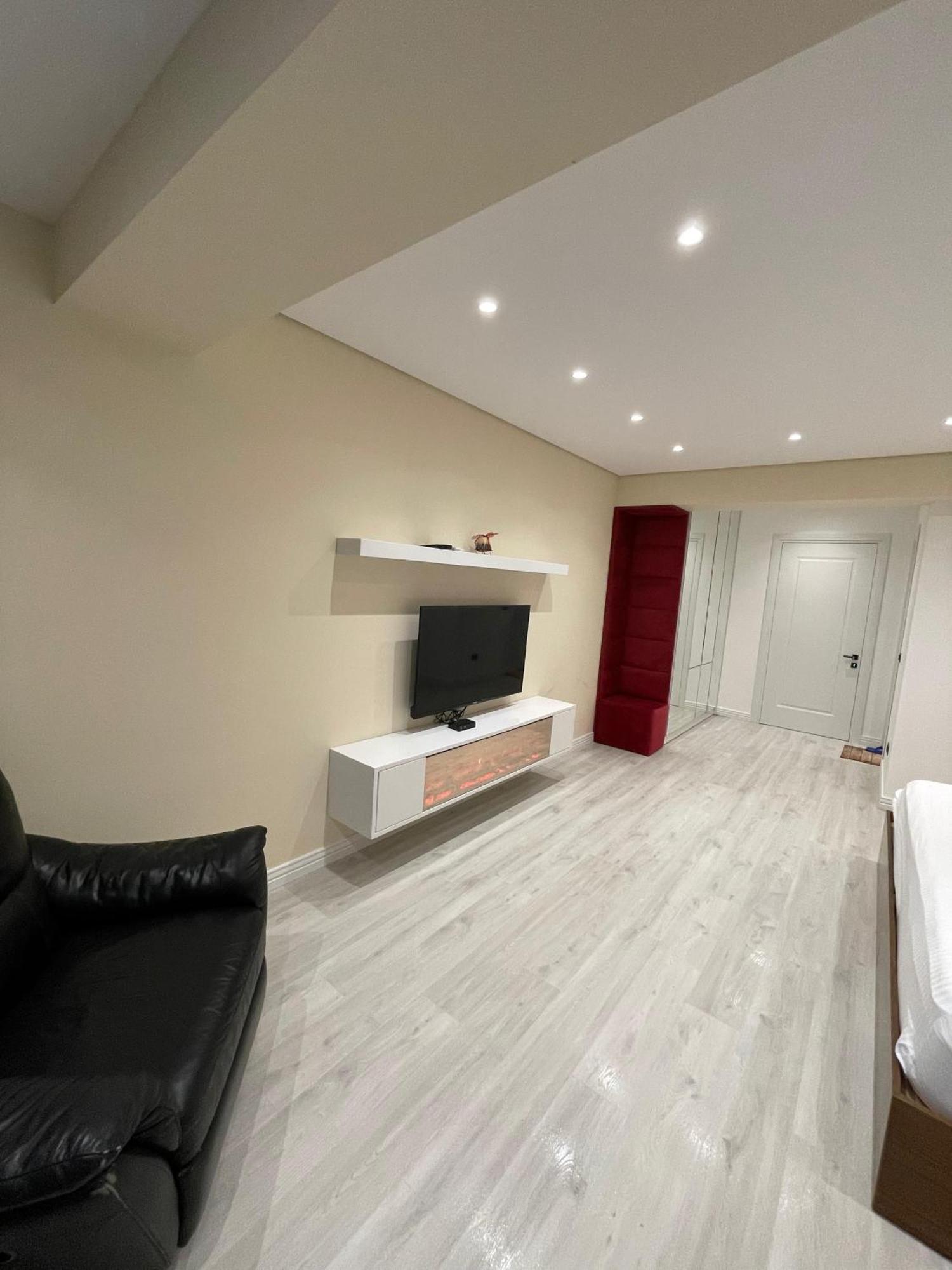 Home 12 Librazhd Экстерьер фото