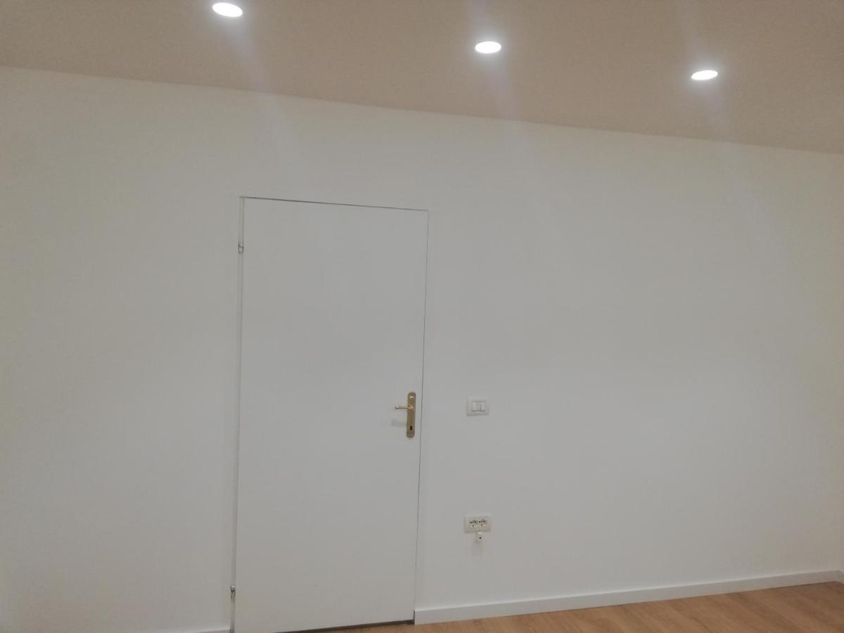 Home 12 Librazhd Экстерьер фото