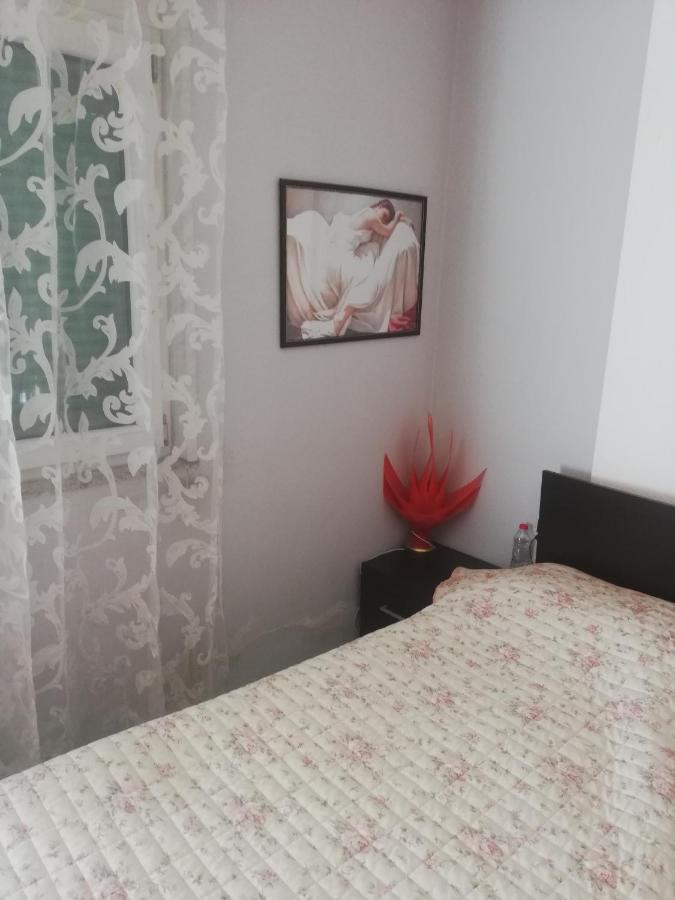 Home 12 Librazhd Экстерьер фото